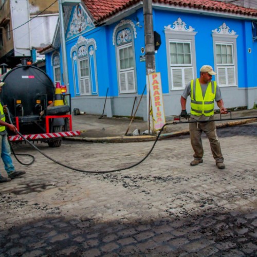 Serviços de recuperação da Rua Barão do Rio Bonito são retomados em Barra do Piraí
